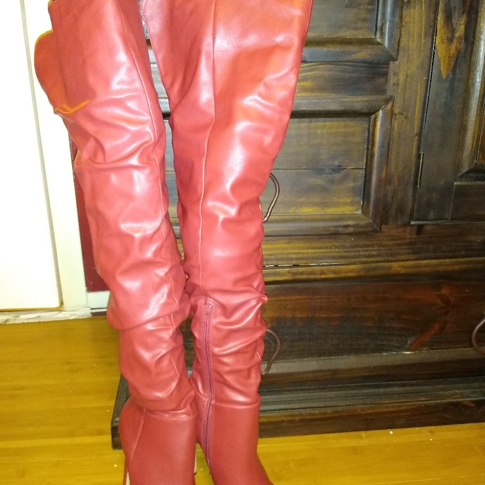BOOTS